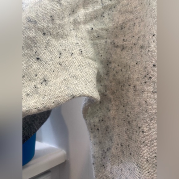 Cashmere Charter Club speckled gray cashmere sweater - Picture 7 of 9